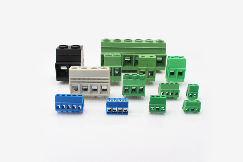 Screw type terminal blocks